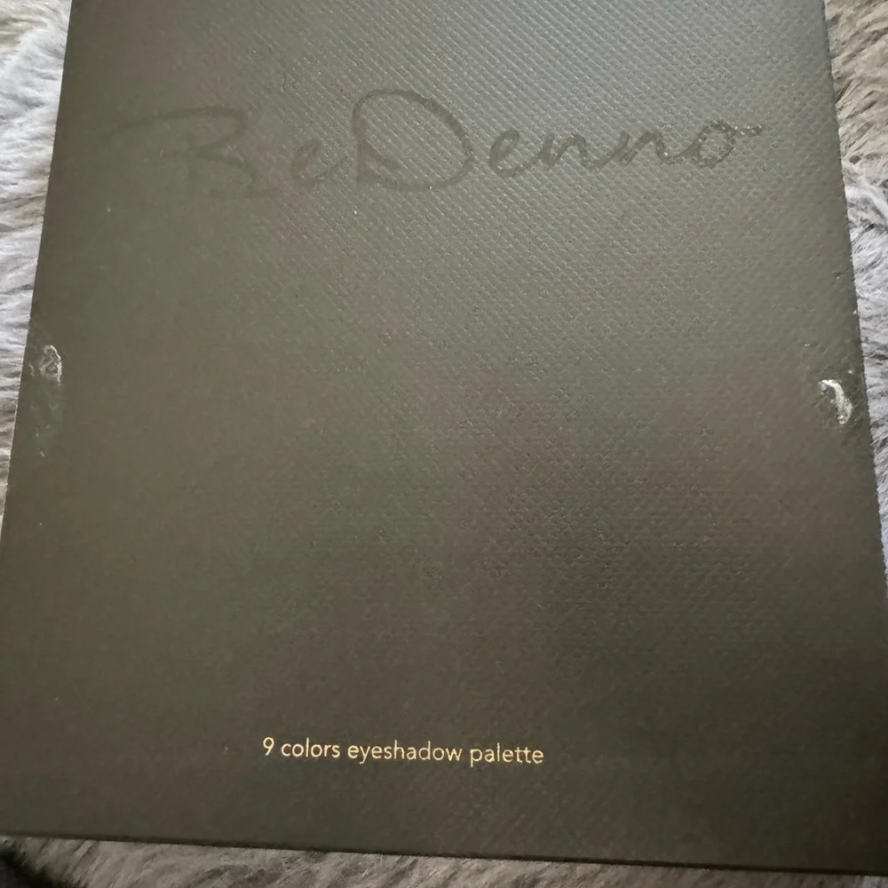 BE Denno Eyeshadow Palette